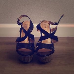 Black strappy wedges